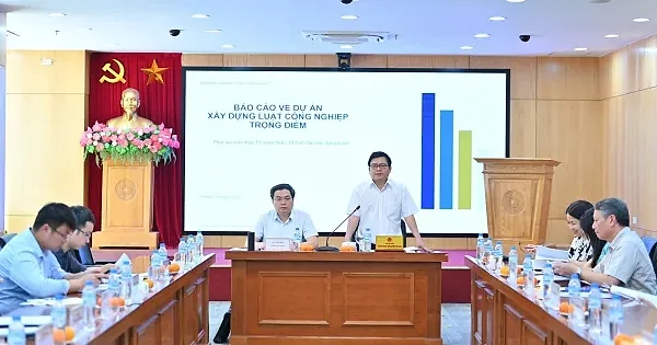 Bộ Công Thương họp Tổ soạn thảo, Tổ biên tập xây dựng Luật Công nghiệp trọng điểm