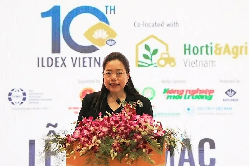 ba-orika-moodhitaporn-tong-lanh-su-thai-lan-tai-tp.-ho-chi-mnih.jpg