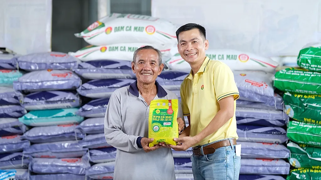 Tiếp sức nhà nông, vượt khó tới mùa vàng