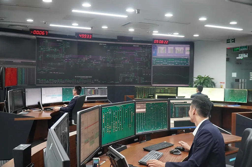 Nghịch lý hệ thống điện: Thừa buổi trưa, căng thẳng giờ cao điểm tối — NSMO