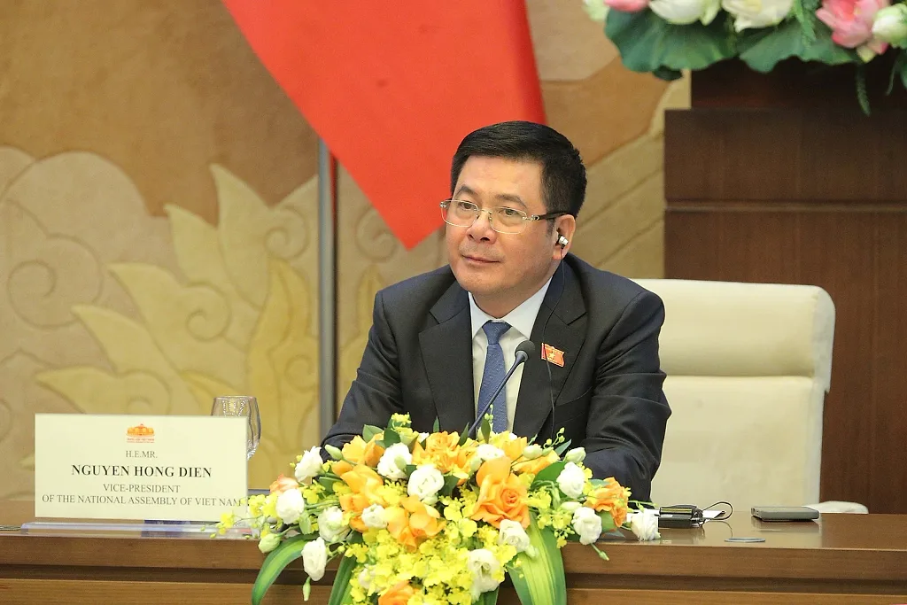 Phó Chủ tịch Quốc hội Nguyễn Hồng Diên tiếp EuroCham tại Việt Nam