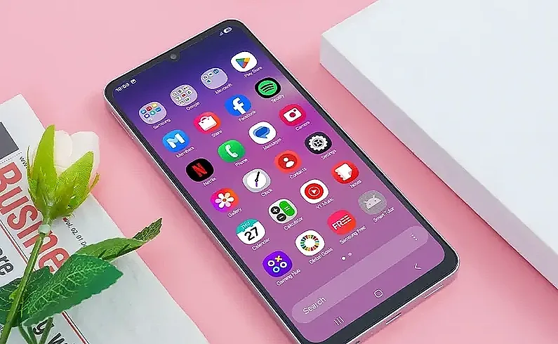 Smartphone Samsung màn hình 6,7 inch, camera 50MP và pin 5.000mAh giá hơn 2,5 triệu đồng