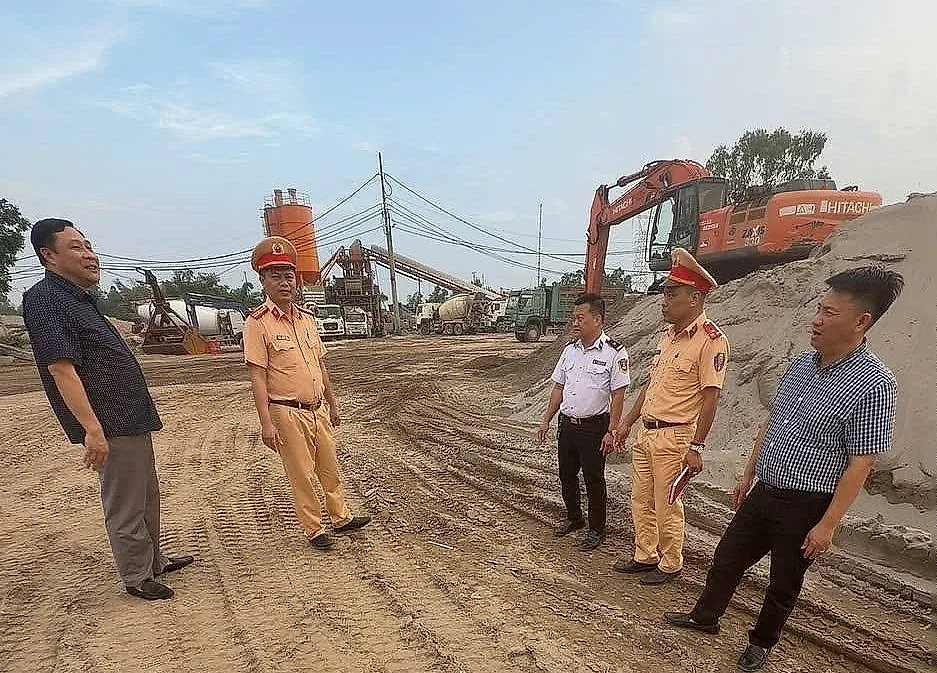 Siết kiểm tra, đình chỉ bến thủy nội địa không phép ở Bắc Ninh