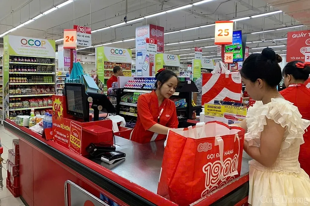 Cửa hàng, siêu thị tại Hà Nội hưởng ứng sản xuất, tiêu dùng bền vững