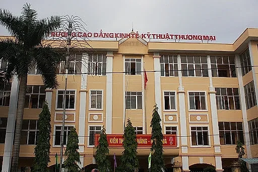 Trường Cao đẳng Kinh tế - Kỹ thuật Thương mại sáp nhập vào Trường Đại học Điện lực