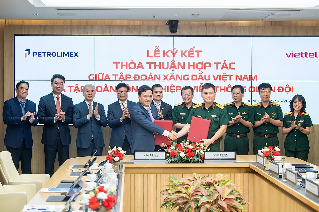 Viettel - Petrolimex hợp tác thúc đẩy chuyển đổi số, chuyển dịch năng lượng xanh
