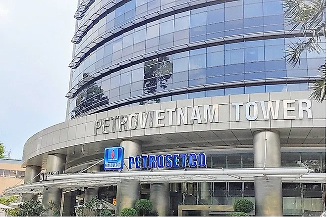 Rời “bệ đỡ” PVN, Petrosetco (PET) lãi kỷ lục nhưng đối mặt bài toán dòng tiền