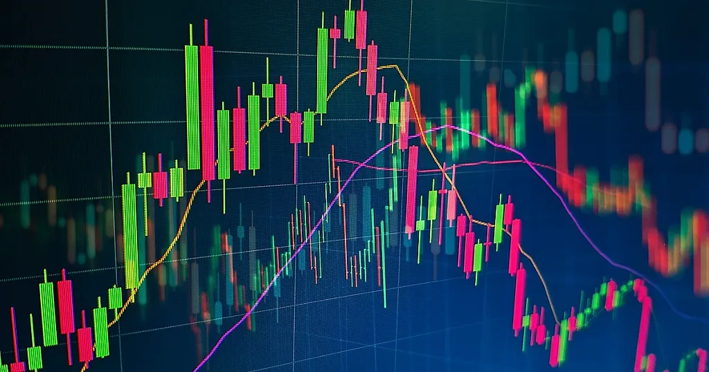 VN-Index giảm gần 10 điểm, cổ phiếu ngân hàng vẫn là điểm sáng hút tiền