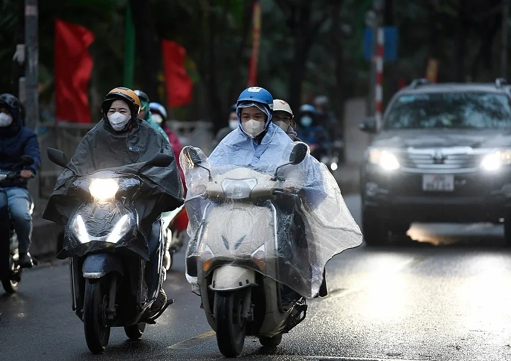 Không khí lạnh tràn về, Hà Nội chuyển mát từ đêm 8/6