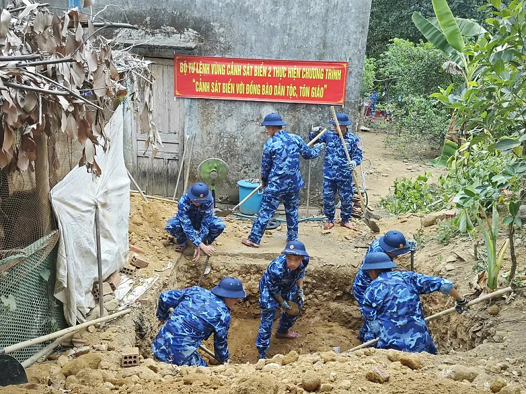 Đà Nẵng: Ấm áp tình quân dân nơi Tam Mỹ
