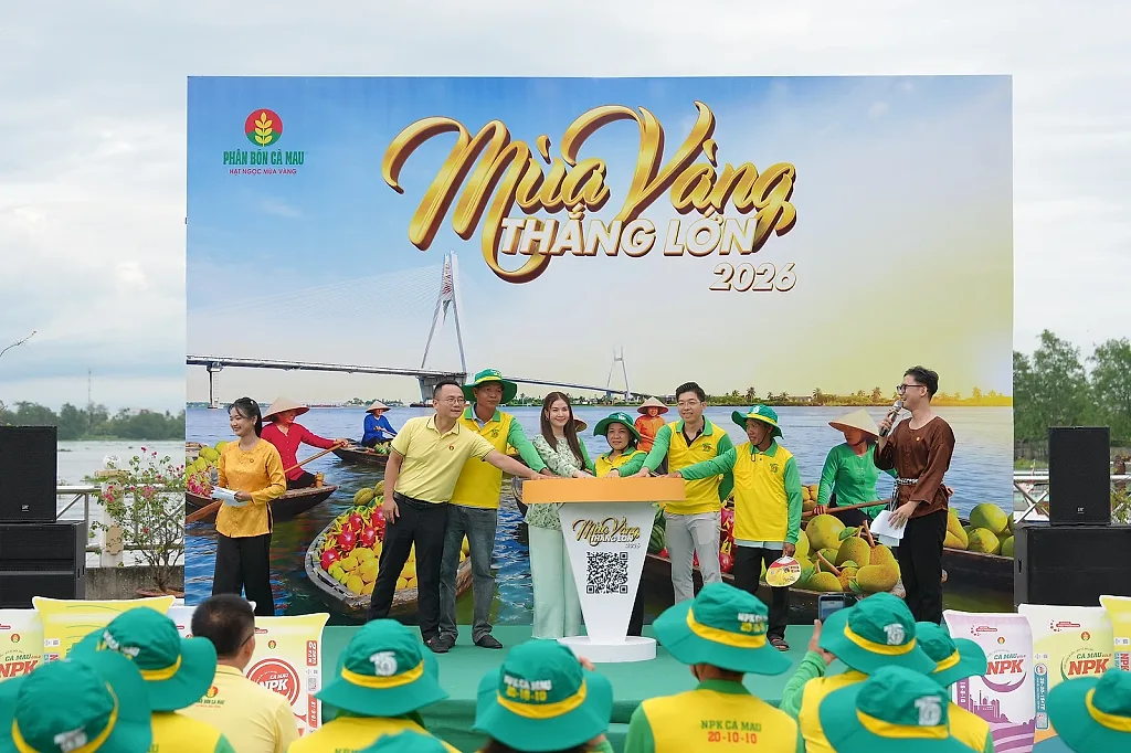 'Ghe vàng' cập bến Ninh Kiều, lan tỏa sắc vui 'Mùa vàng thắng lớn 2026'