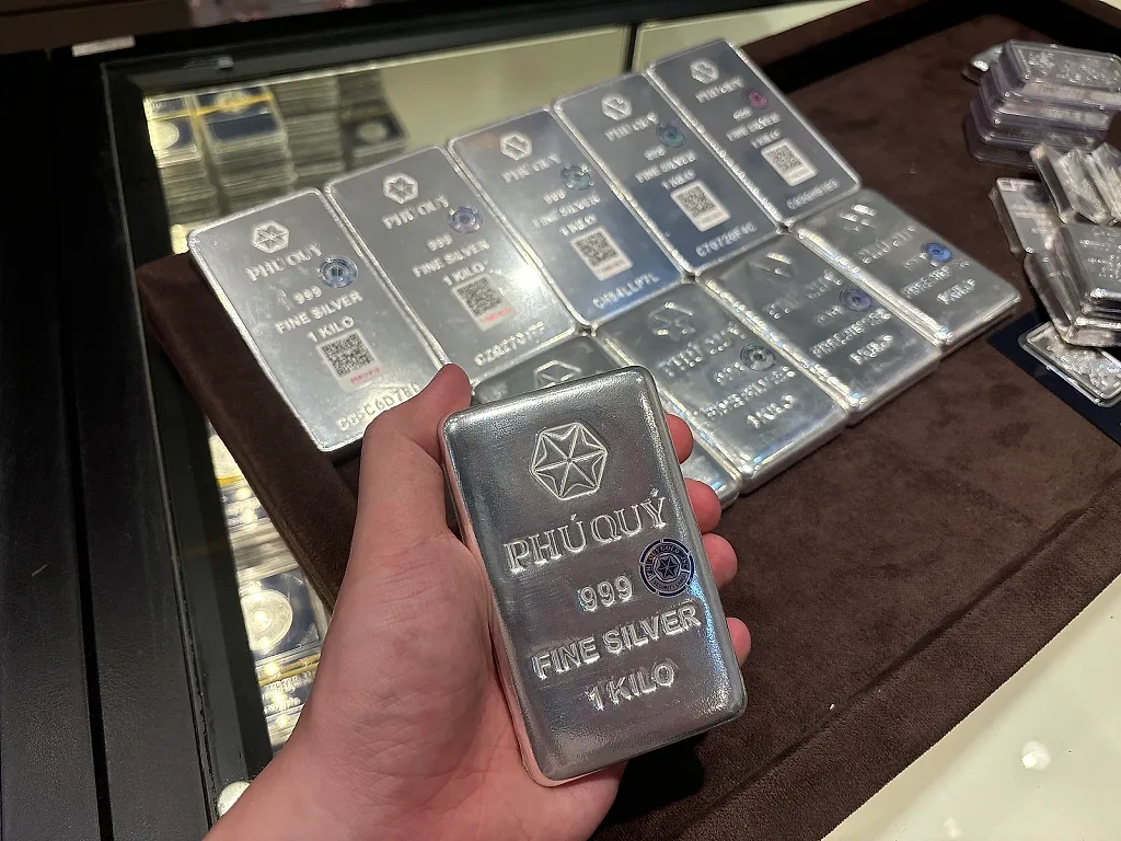 Giá bạc hôm nay 11/6/2026: Bạc chạm đáy, thấp nhất trong 11 tuần