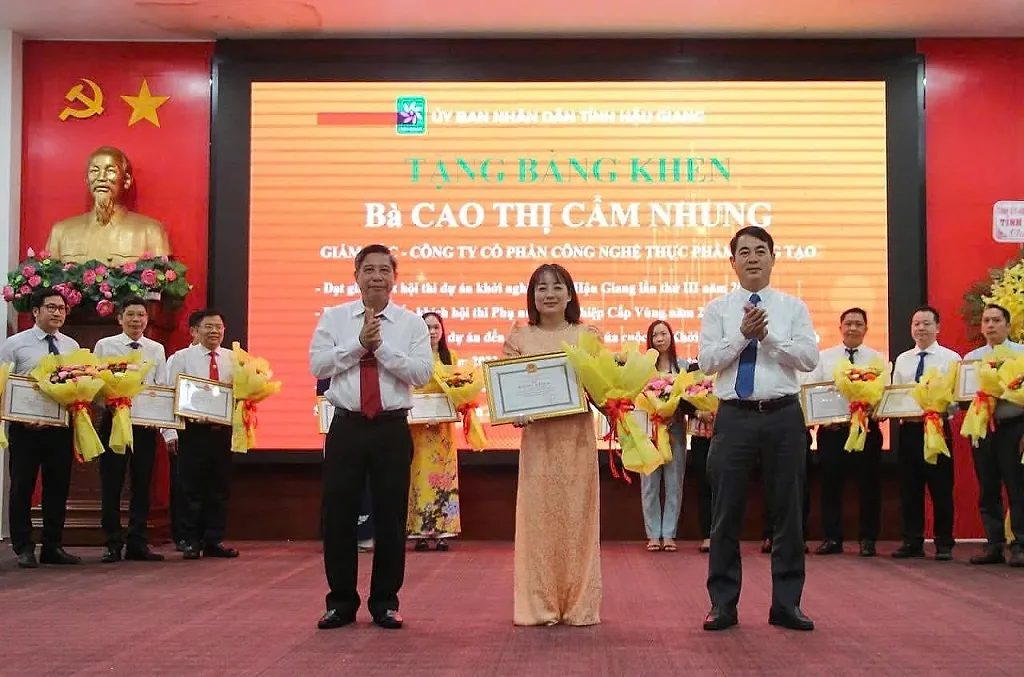 Cao Thị Cẩm Nhung