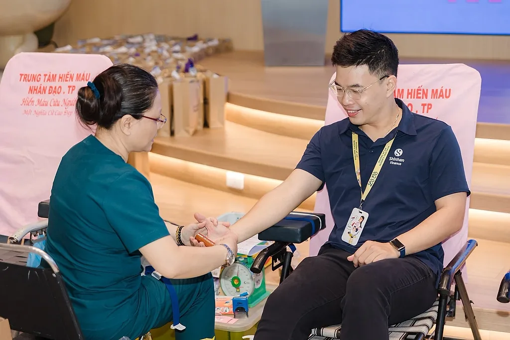 Shinhan Finance: Gần 100 nhân viên chung tay hiến máu cứu người tại TP. Hồ Chí Minh và Hà Nội