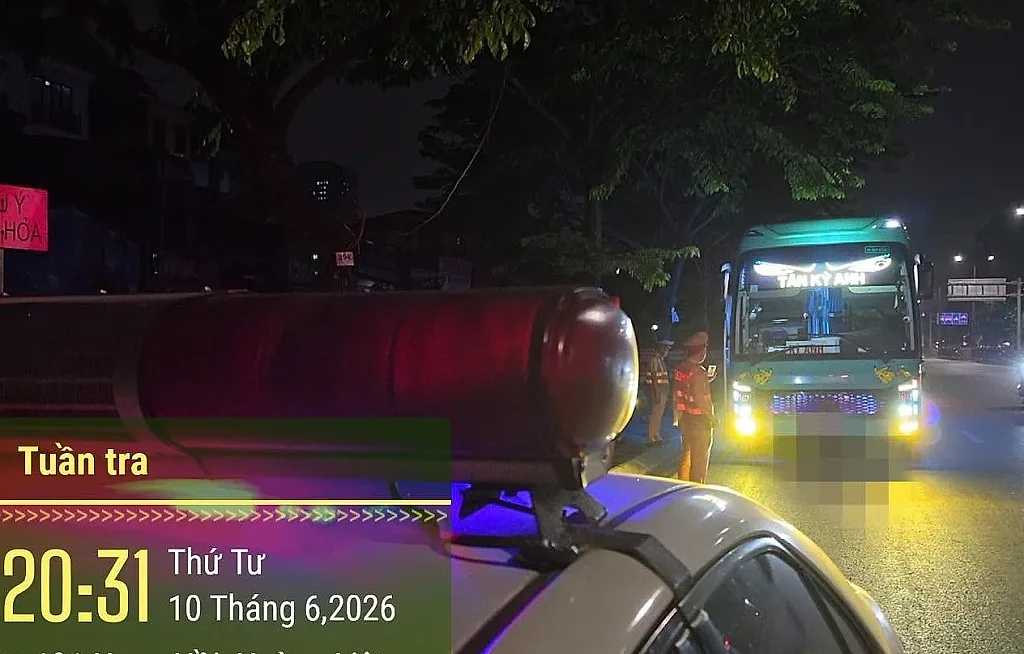 Xử phạt 56 triệu đồng với chủ phương tiện và lái xe khách '3 không'