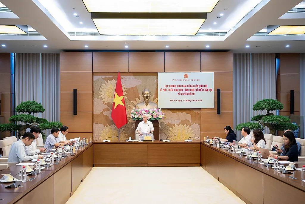 Con người là trung tâm của phát triển công nghệ và chuyển đổi số