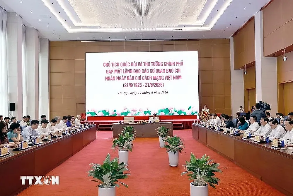 Thủ tướng Chính phủ và Chủ tịch Quốc hội gặp mặt lãnh đạo các cơ quan báo chí- Ảnh 2.