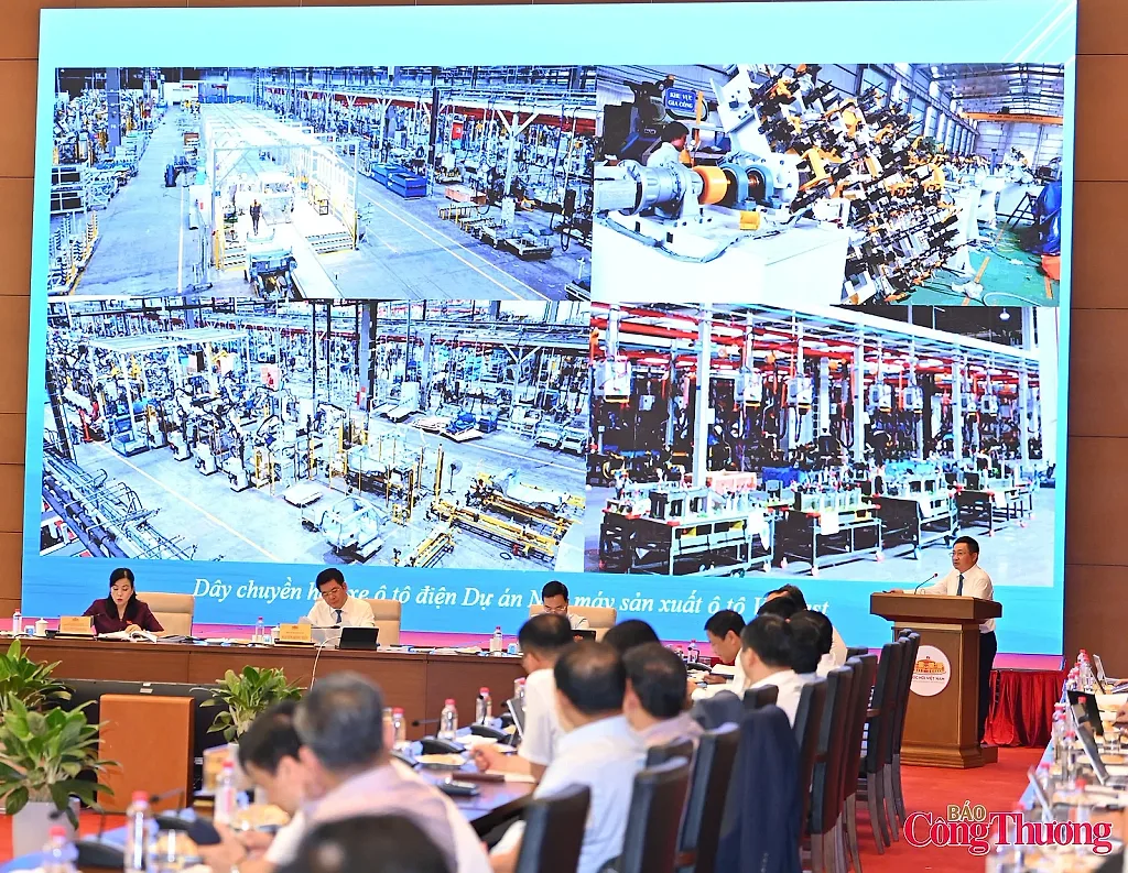 Hình thành 'sếu đầu đàn' trong ngành công nghiệp vật liệu, cơ khí