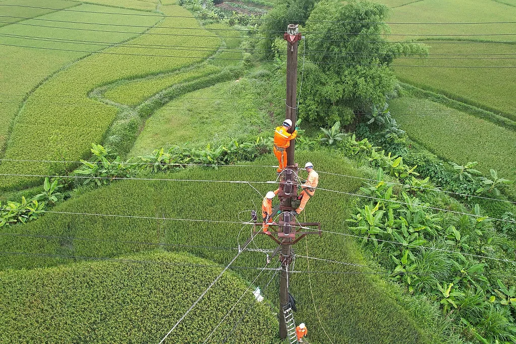Dự báo đúng nhu cầu tăng trưởng để hạ tầng điện 'đi trước một bước'