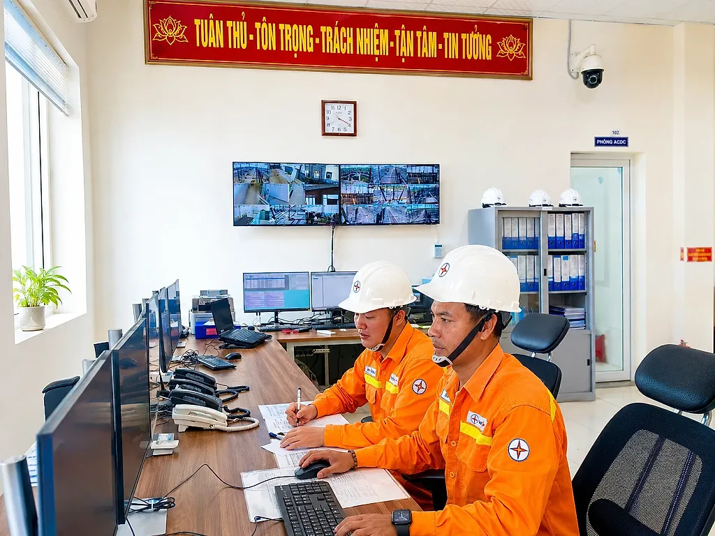 Gần 20% điện miền Bắc được "tiếp sức" từ 4 mạch 500 kV trong cao điểm nắng nóng