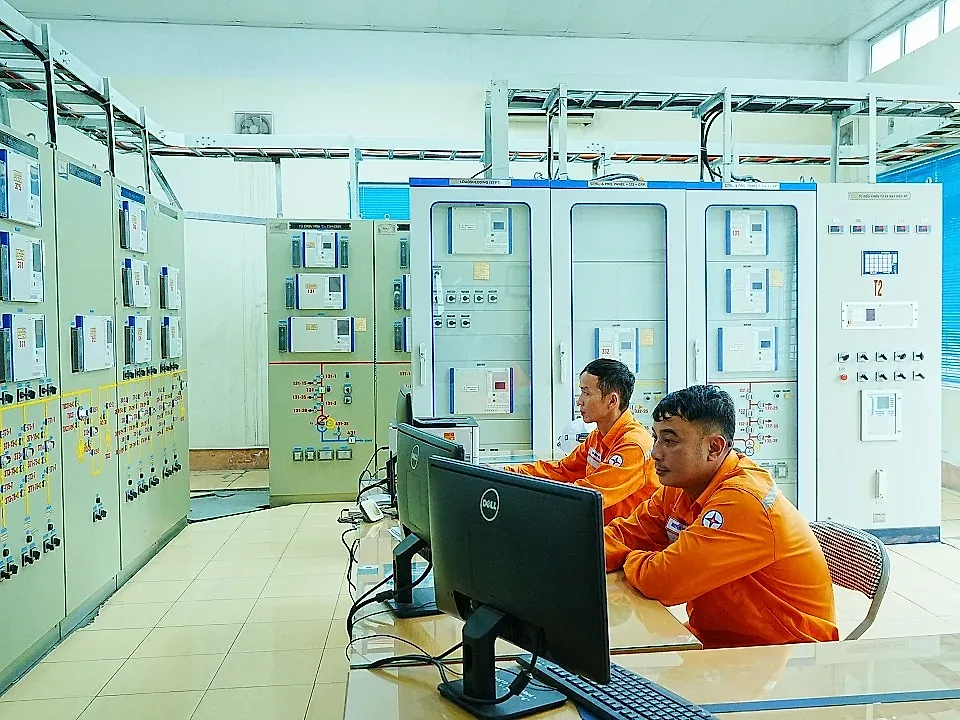 Điện lực Quảng Ninh: Đẩy mạnh chuyển đổi số, nâng cao năng lực vận hành lưới điện