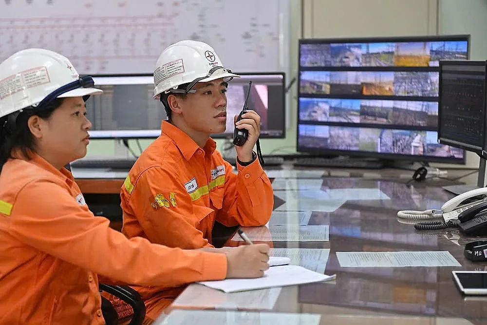 Vận hành lưới truyền tải miền Bắc an toàn trong cao điểm nắng nóng