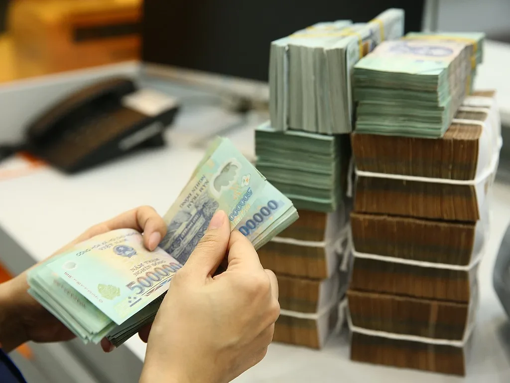 Lương cơ sở chuẩn bị tăng mạnh, những nhóm nào được hưởng?