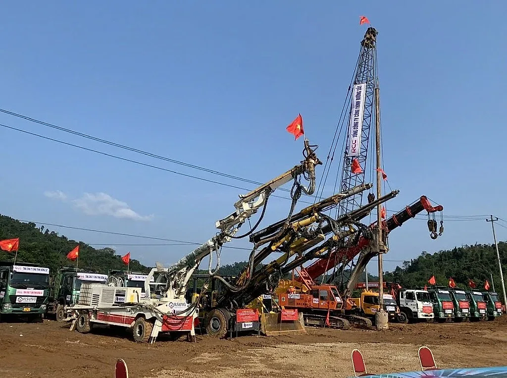 Chỉ 4 cổ đông tham dự, RCC Group lại tổ chức ĐHCĐ bất thành