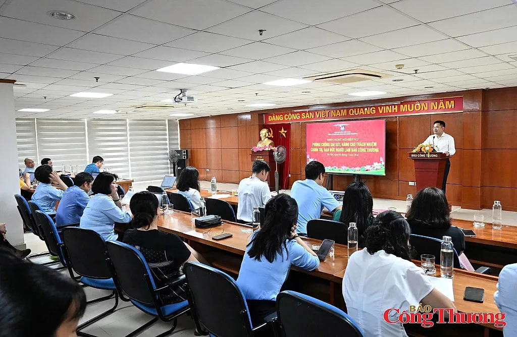 Liên Chi hội Nhà báo Báo Công Thương tổ chức sinh hoạt nghiệp vụ