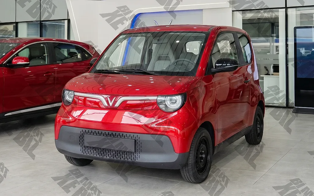 VinFast chuẩn bị mở bán mẫu ô tô điện chưa tới 200 triệu: Đi xa 210km, miễn phí sạc 20 lần/tháng