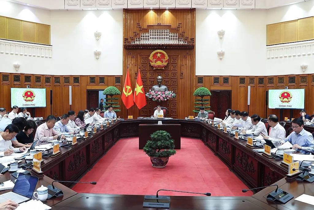 Thủ tướng yêu cầu các bộ, ngành tăng tốc hoàn thiện thể chế và hạ tầng dữ liệu số