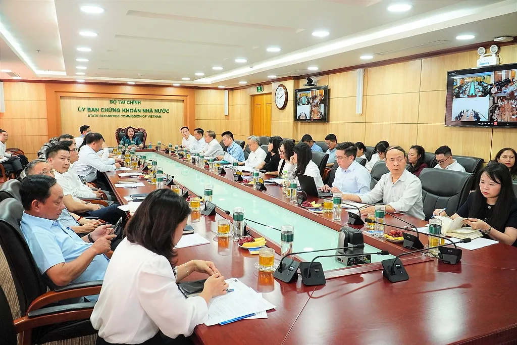 Tiếp tục hoàn thiện Luật Chứng khoán, thúc đẩy nâng hạng thị trường và phát triển tài sản mã hóa