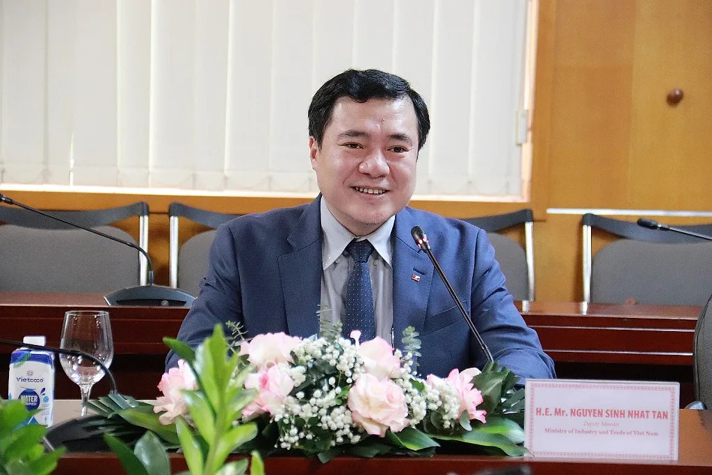 Thứ trưởng Nguyễn Sinh Nhật Tân gửi thư chào mừng doanh nghiệp tham gia Giải thưởng Công nghiệp, Thương mại, Dịch vụ Việt Nam