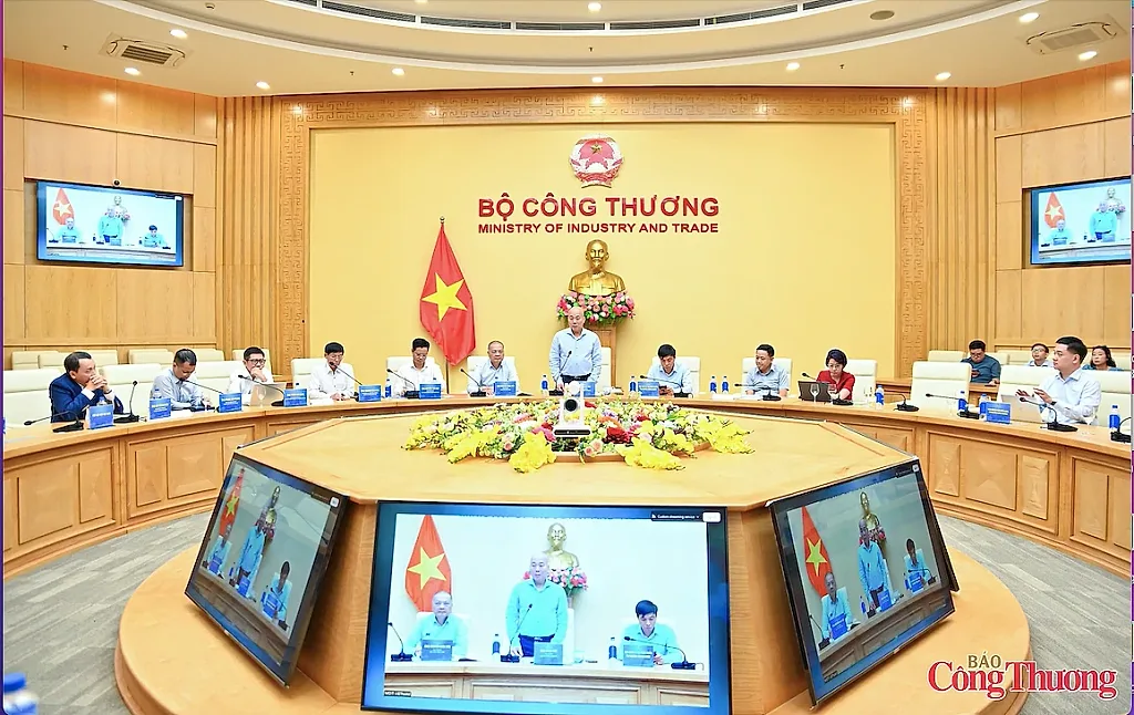 'Gỡ vướng' cho xuất khẩu nửa cuối năm: Khuyến nghị từ thương vụ
