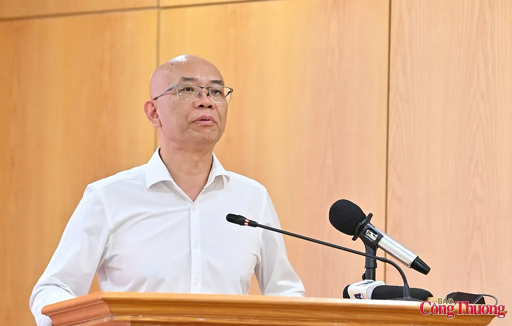 Bộ Công Thương lý giải nhập siêu, làm rõ quản lý xe quà biếu và dư địa xuất khẩu chè