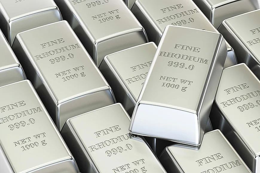 Giá kim loại quý đồng loạt giảm mạnh