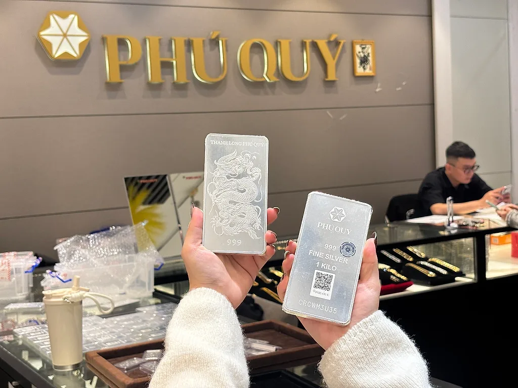 Giá bạc hôm nay 10/7/2026: Đảo chiều bật tăng