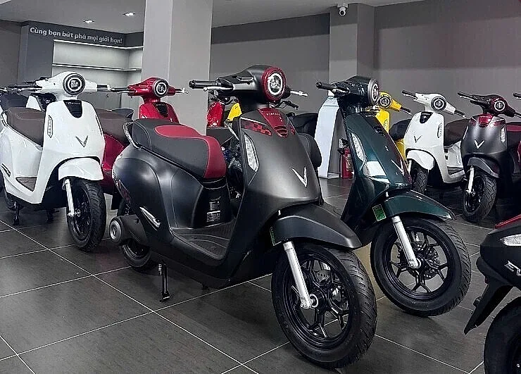 Giá xe điện VinFast tháng 7: Giá khởi điểm thấp nhất 11,6 triệu đồng