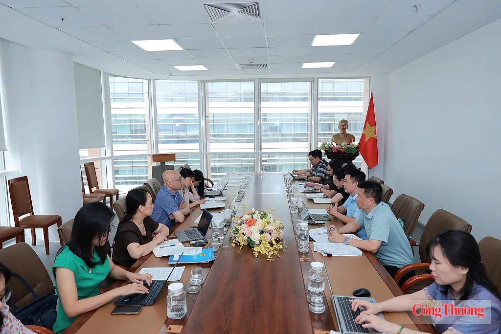 Cục Xuất nhập khẩu làm việc với Hải Phòng về phát triển dịch vụ logistics