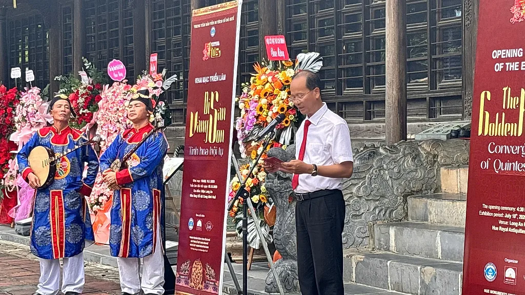 TP. Huế: Khai mạc triển lãm Di sản vàng son quy tụ nhiều cổ vật quý
