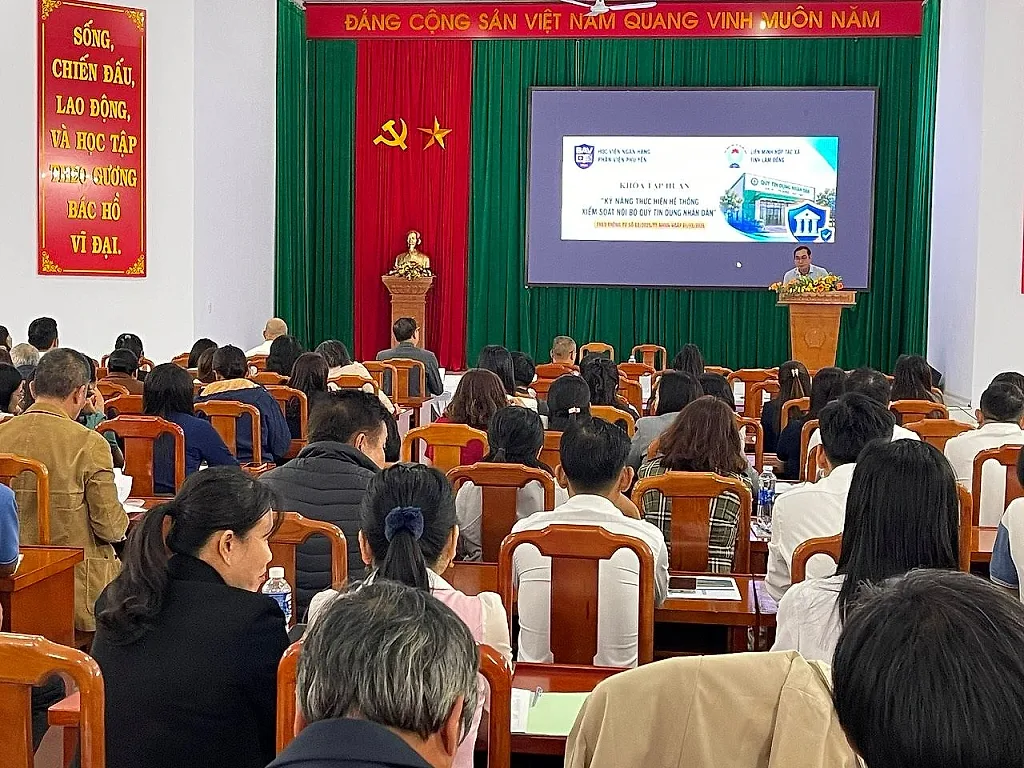‏Học viện Ngân hàng Phân viện Phú Yên tổ chức lớp tập huấn về triển khai Thông tư 62/2025/TT-NHNN về hệ thống kiểm soát nội bộ Quỹ tín dụng nhân dân‏