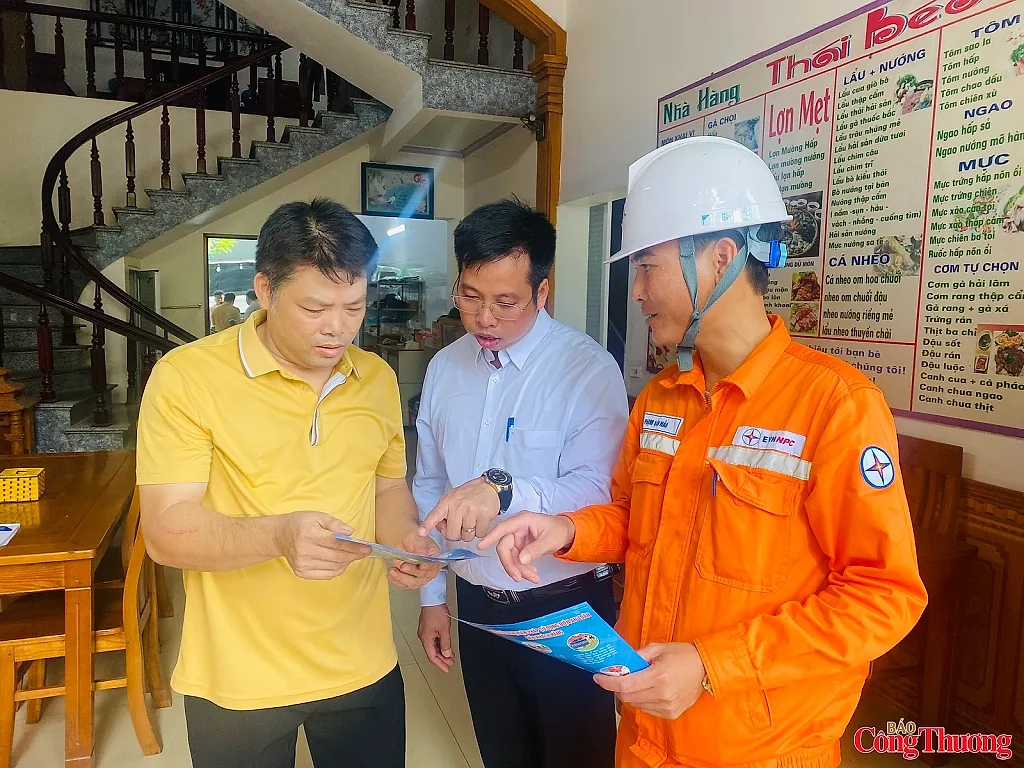 Lan tỏa tinh thần tiết kiệm năng lượng từ nhà máy đến từng mái nhà
