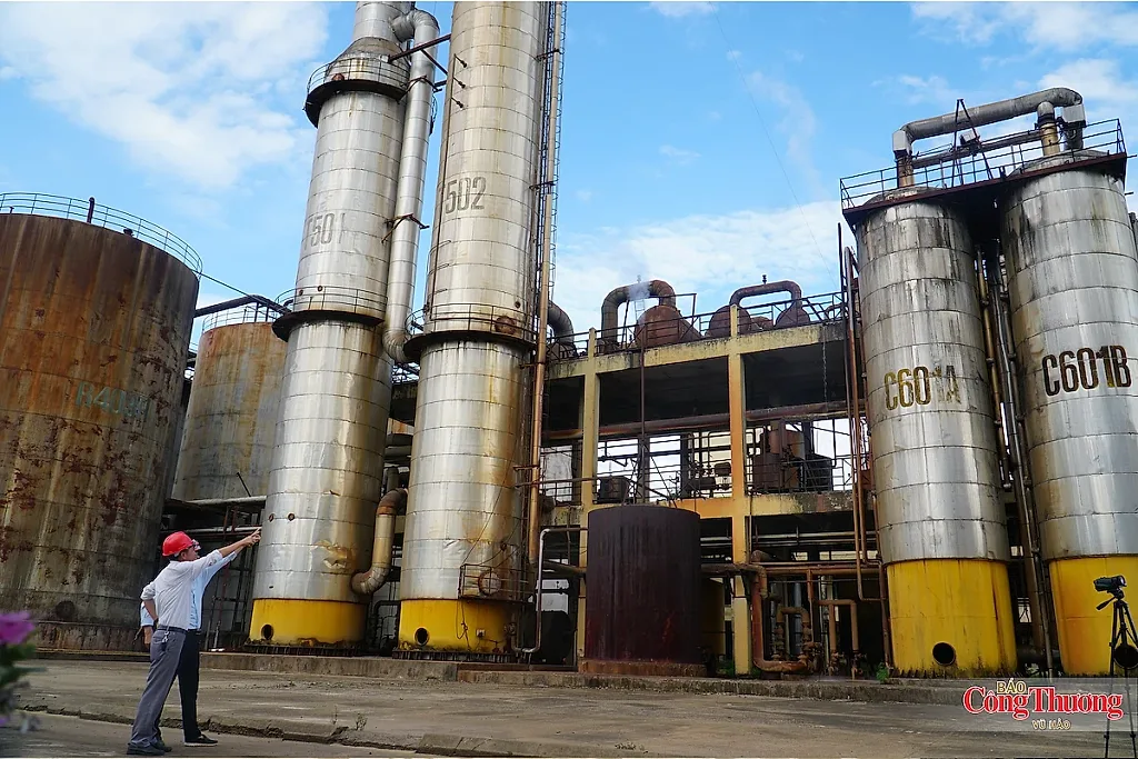 Bên trong nhà máy sản xuất Ethanol