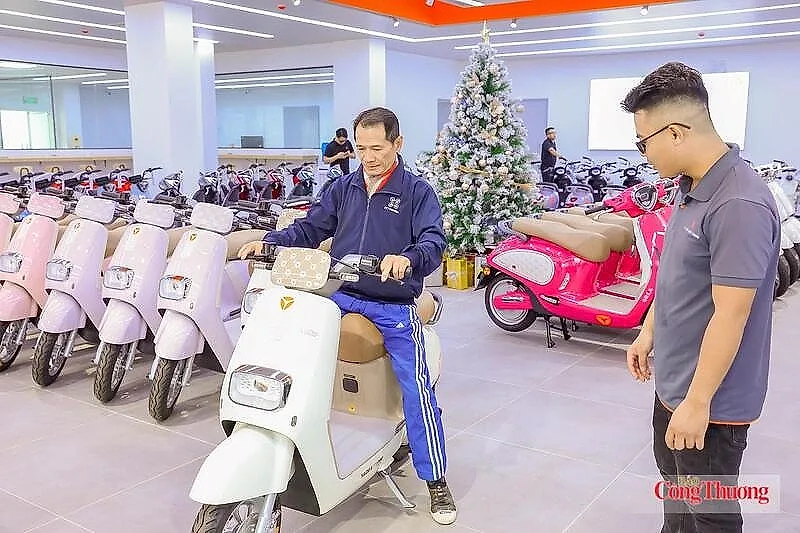 Xe điện Việt Thanh giảm tới 3,75 triệu đồng dịp tựu trường