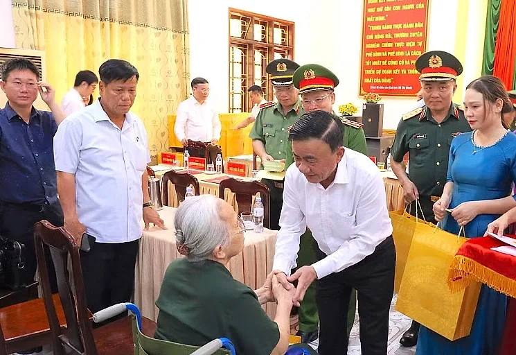 Chăm lo cho người có công là trách nhiệm, đạo lý thiêng liêng của toàn xã hội
