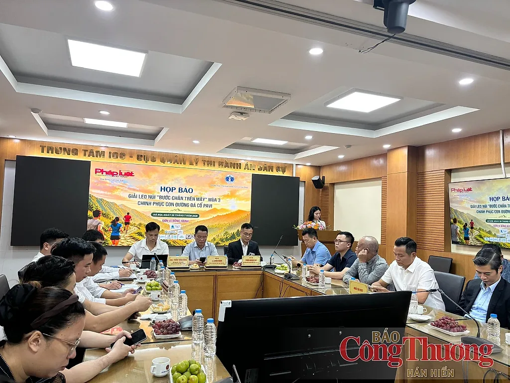 Khởi động giải leo núi chinh phục con đường đá cổ Pavi 2026