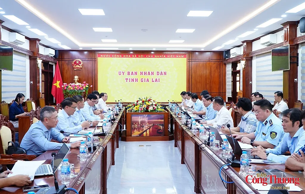 Tỉnh Gia Lai và Petrolimex bàn giải pháp bảo đảm nguồn cung xăng dầu