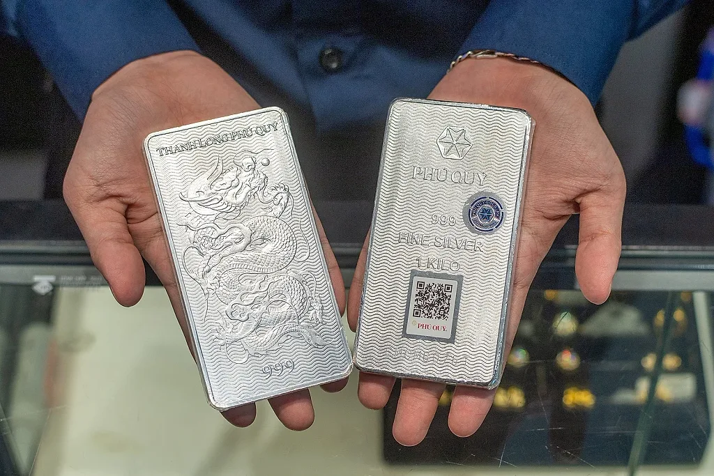 Tồn kho bạc tăng mạnh, giá bạc chờ đợi nhịp bứt phá dứt khoát