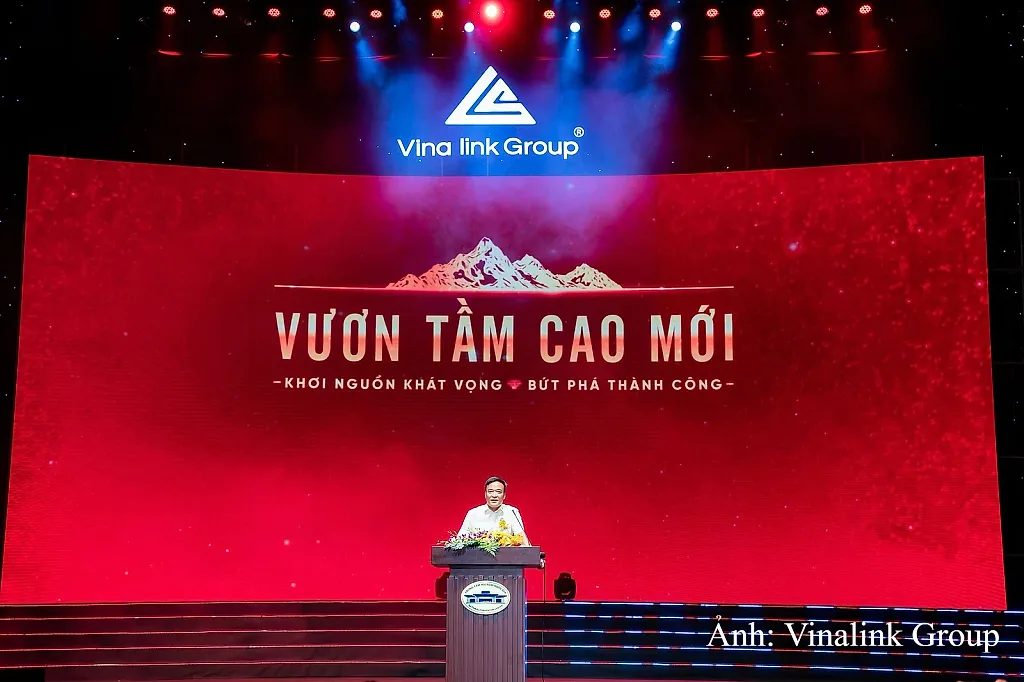 'Vươn tầm cao mới': Khơi mở hành trình phát triển bền vững của Vinalink Group