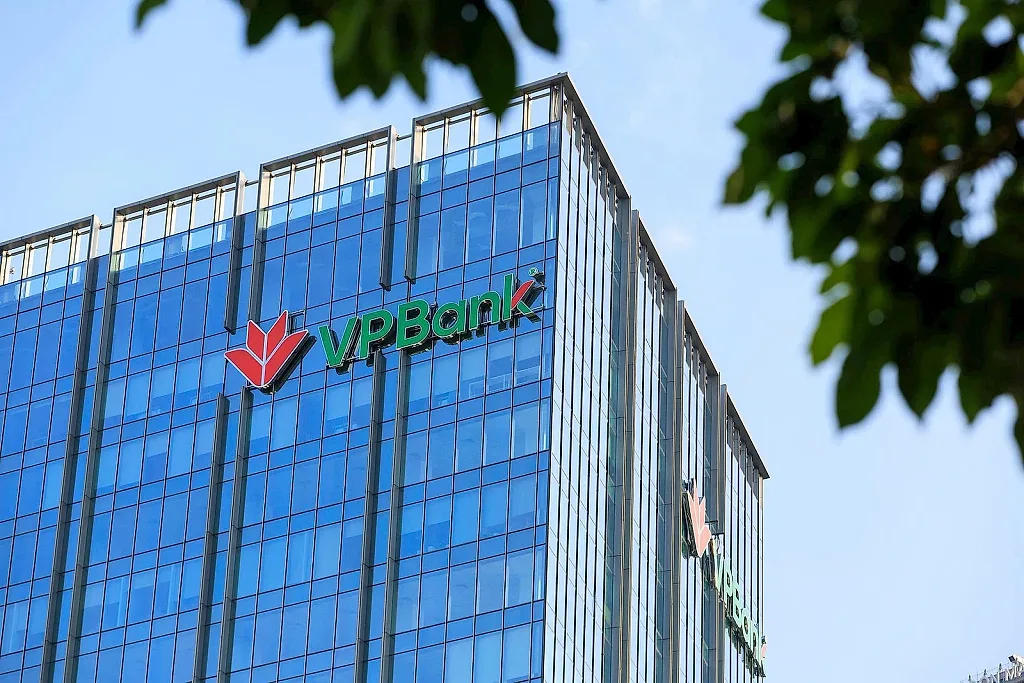Chất lượng tài sản tiếp tục cải thiện, VPBank được nhiều CTCK đánh giá tích cực